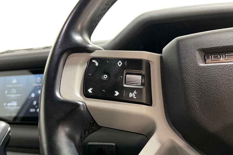 2022 (72) LAND ROVER DEFENDER 3.0 D250 X-Dynamic SE 90 3dr Auto 5248503