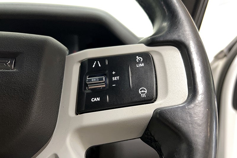 2022 (72) LAND ROVER DEFENDER 3.0 D250 X-Dynamic SE 90 3dr Auto 5248502