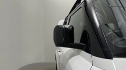 2022 (72) LAND ROVER DEFENDER 3.0 D250 X-Dynamic SE 90 3dr Auto 5248534