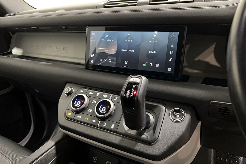 2022 (72) LAND ROVER DEFENDER 3.0 D250 X-Dynamic SE 90 3dr Auto 5248505