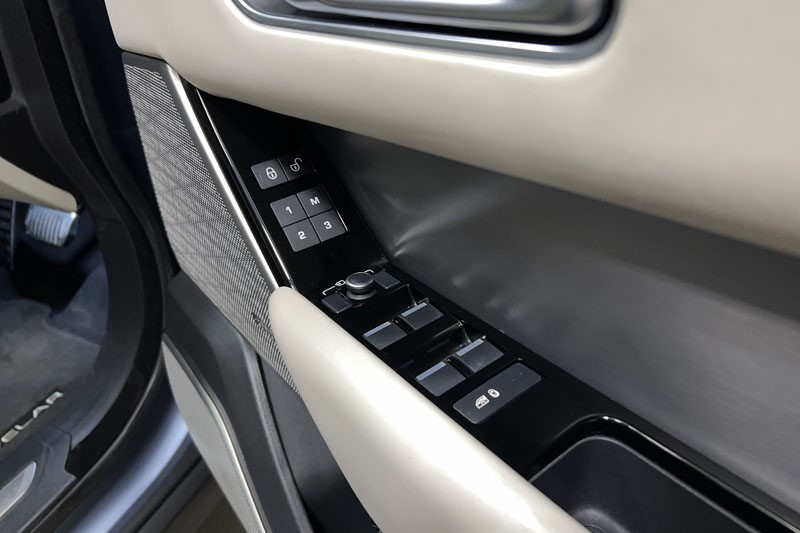 2020 (70) LAND ROVER RANGE ROVER VELAR 2.0 D180 R-Dynamic HSE 5dr Auto 5237202