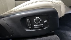 2020 (70) LAND ROVER RANGE ROVER VELAR 2.0 D180 R-Dynamic HSE 5dr Auto 5237204