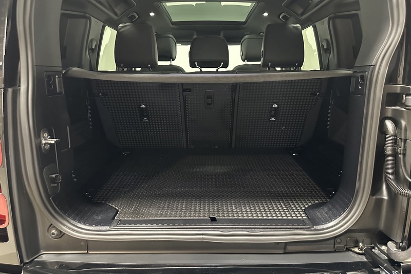 2024 (24) LAND ROVER DEFENDER 3.0 D250 X-Dynamic HSE 110 5dr Auto 5255344