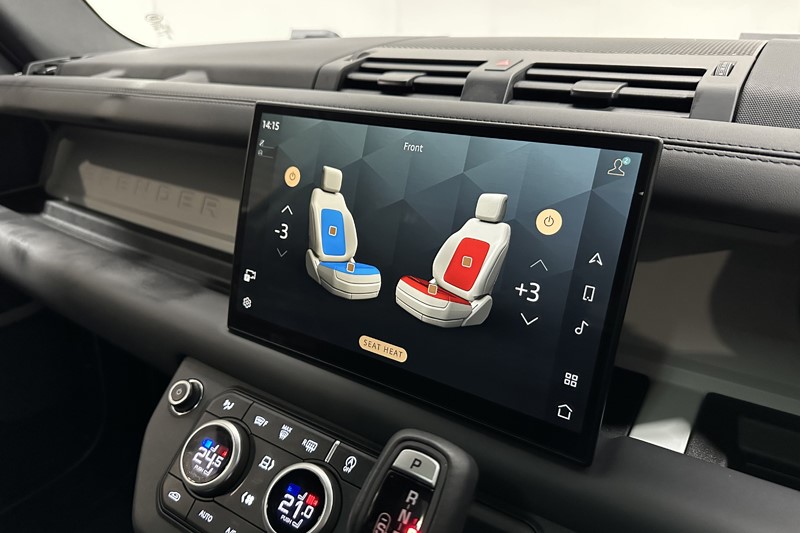 2024 (24) LAND ROVER DEFENDER 3.0 D250 X-Dynamic HSE 110 5dr Auto 5255336