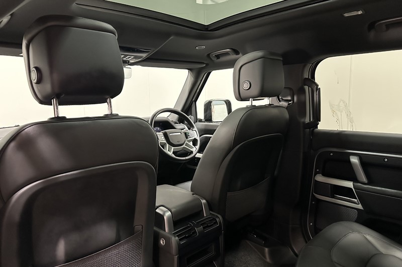 2024 (24) LAND ROVER DEFENDER 3.0 D250 X-Dynamic HSE 110 5dr Auto 5255340