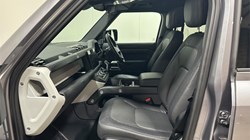 2024 (24) LAND ROVER DEFENDER 3.0 D250 X-Dynamic HSE 110 5dr Auto 5255304