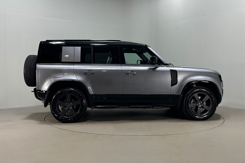 2024 (24) LAND ROVER DEFENDER 3.0 D250 X-Dynamic HSE 110 5dr Auto 5255306