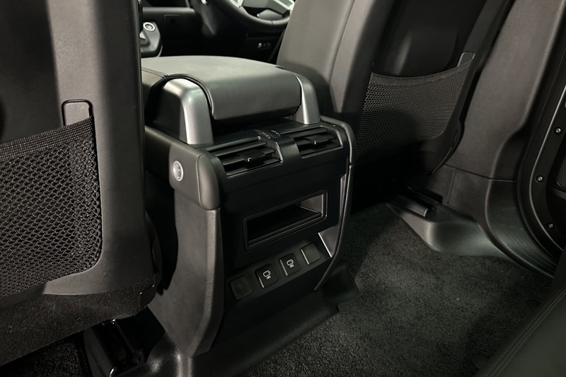 2024 (24) LAND ROVER DEFENDER 3.0 D250 X-Dynamic HSE 110 5dr Auto 5255343