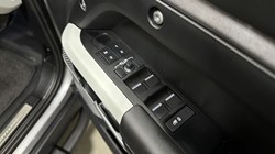 2024 (24) LAND ROVER DEFENDER 3.0 D250 X-Dynamic HSE 110 5dr Auto 5255317