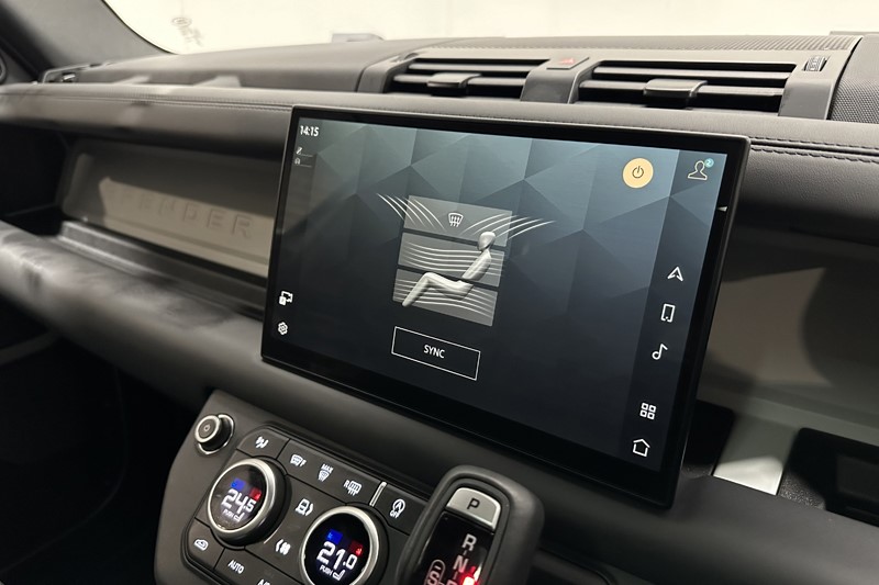 2024 (24) LAND ROVER DEFENDER 3.0 D250 X-Dynamic HSE 110 5dr Auto 5255337