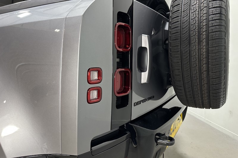2024 (24) LAND ROVER DEFENDER 3.0 D250 X-Dynamic HSE 110 5dr Auto 5255346