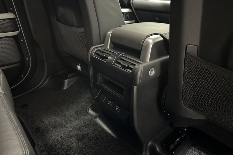 2024 (24) LAND ROVER DEFENDER 3.0 D250 X-Dynamic HSE 110 5dr Auto 5255313