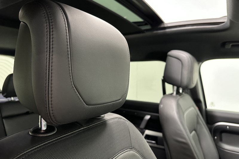 2024 (24) LAND ROVER DEFENDER 3.0 D250 X-Dynamic HSE 110 5dr Auto 5255321