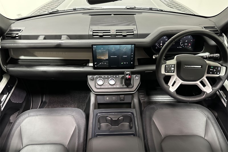 2024 (24) LAND ROVER DEFENDER 3.0 D250 X-Dynamic HSE 110 5dr Auto 5255310