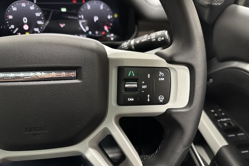 2024 (24) LAND ROVER DEFENDER 3.0 D250 X-Dynamic HSE 110 5dr Auto 5255324