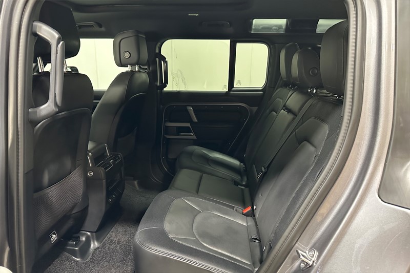 2024 (24) LAND ROVER DEFENDER 3.0 D250 X-Dynamic HSE 110 5dr Auto 5255305