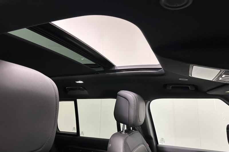 2024 (24) LAND ROVER DEFENDER 3.0 D250 X-Dynamic HSE 110 5dr Auto 5255322