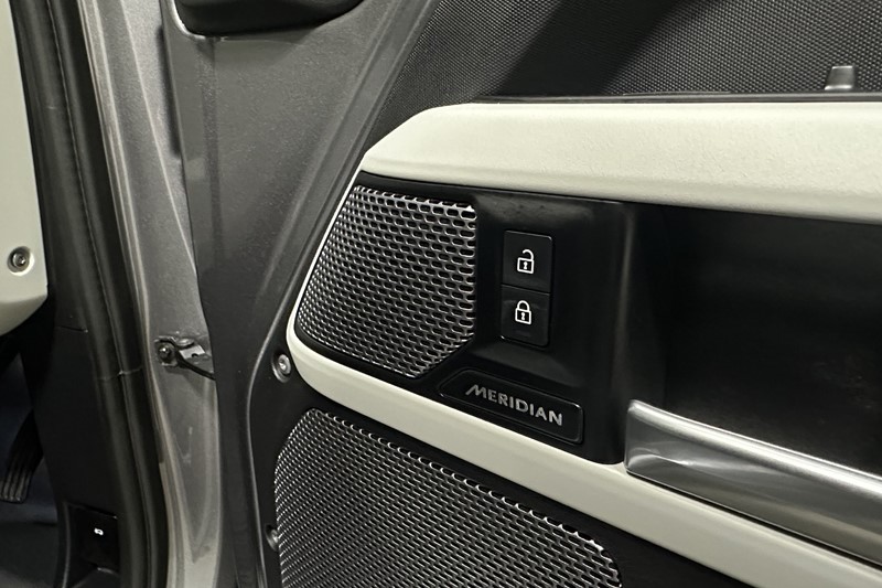 2024 (24) LAND ROVER DEFENDER 3.0 D250 X-Dynamic HSE 110 5dr Auto 5255316