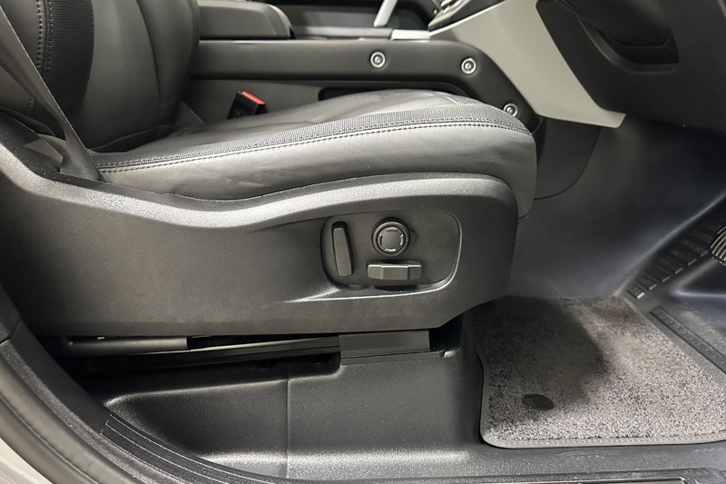 2024 (24) LAND ROVER DEFENDER 3.0 D250 X-Dynamic HSE 110 5dr Auto 5255318