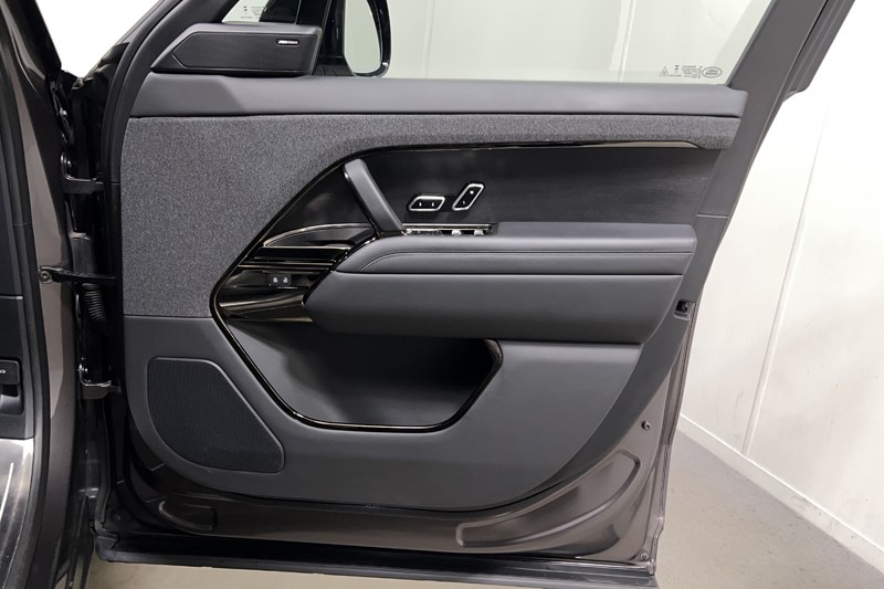 2023 (23) LAND ROVER RANGE ROVER SPORT 3.0 D300 Autobiography 5dr Auto 5268593