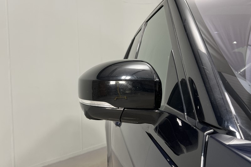 2023 (23) LAND ROVER DISCOVERY 3.0 D300 R-Dynamic SE 5dr Auto 5241433