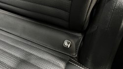 2023 (23) LAND ROVER DISCOVERY 3.0 D300 R-Dynamic SE 5dr Auto 5241421