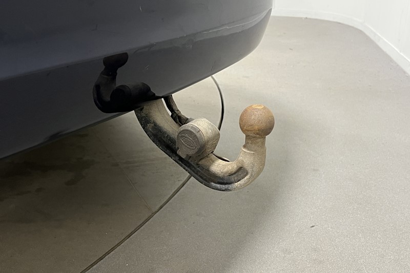 2023 (23) LAND ROVER DISCOVERY 3.0 D300 R-Dynamic SE 5dr Auto 5241428