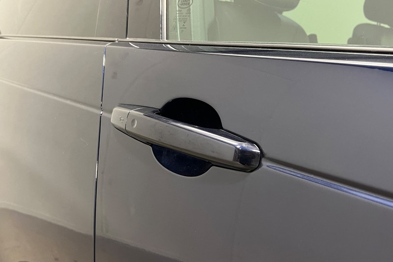 2023 (23) LAND ROVER DISCOVERY 3.0 D300 R-Dynamic SE 5dr Auto 5241432