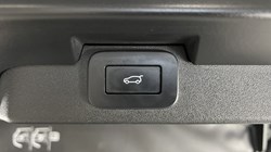 2023 (23) LAND ROVER DISCOVERY 3.0 D300 R-Dynamic SE 5dr Auto 5241427