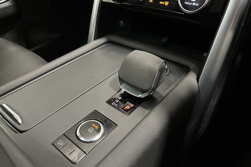 2023 (23) LAND ROVER DISCOVERY 3.0 D300 R-Dynamic SE 5dr Auto 5241406