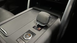 2023 (23) LAND ROVER DISCOVERY 3.0 D300 R-Dynamic SE 5dr Auto 5241406