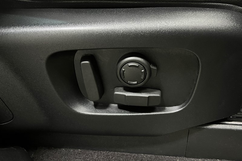 2023 (23) LAND ROVER DISCOVERY 3.0 D300 R-Dynamic SE 5dr Auto 5241399