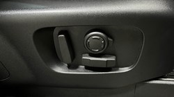 2023 (23) LAND ROVER DISCOVERY 3.0 D300 R-Dynamic SE 5dr Auto 5241399