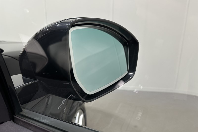 2023 (23) LAND ROVER DISCOVERY SPORT 2.0 D200 Urban Edition 5dr Auto [5 Seat] 5253852