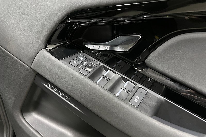 2024 (74) LAND ROVER RANGE ROVER EVOQUE 1.5 P160 S 5dr 2WD Auto 5244277