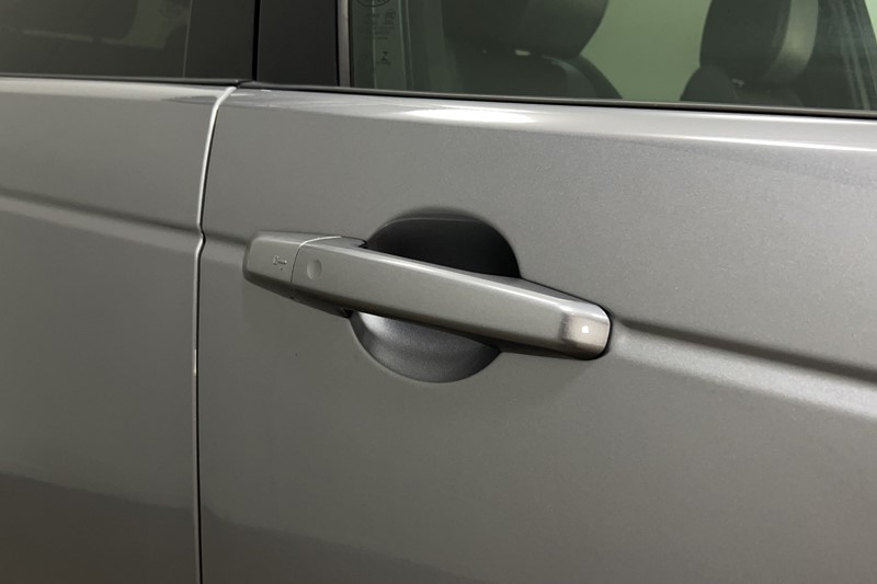 2023 (23) LAND ROVER DISCOVERY SPORT 2.0 D200 R-Dynamic HSE 5dr Auto 5273368