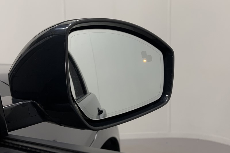 2023 (23) LAND ROVER DISCOVERY SPORT 2.0 D200 R-Dynamic HSE 5dr Auto 5273329