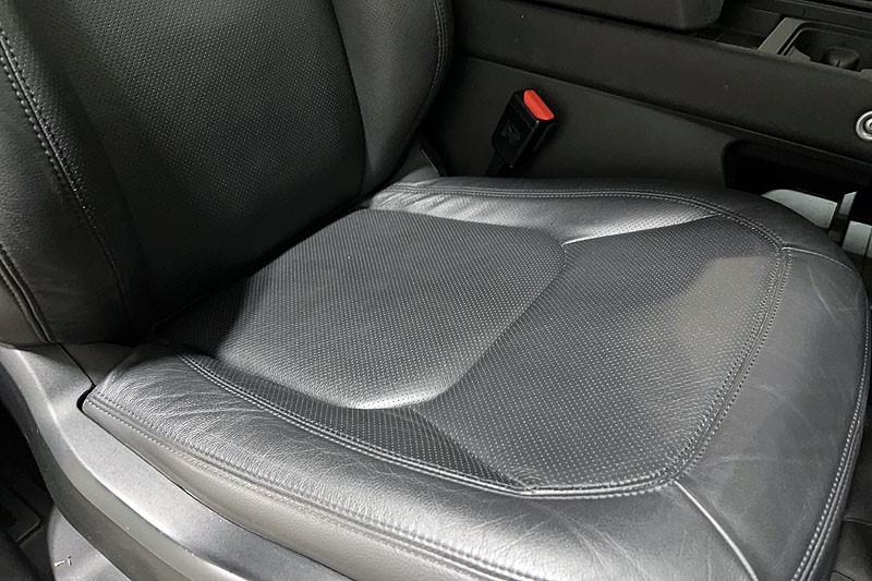 2023 (73) LAND ROVER COMMERCIAL DEFENDER 3.0 D250 Hard Top SE Auto 5261380