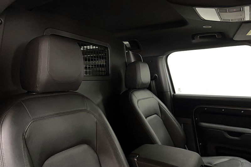 2023 (73) LAND ROVER COMMERCIAL DEFENDER 3.0 D250 Hard Top SE Auto 5261381