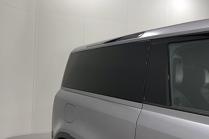 2023 (73) LAND ROVER COMMERCIAL DEFENDER 3.0 D250 Hard Top SE Auto 5261403