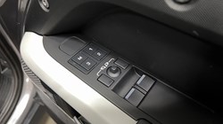 2023 (73) LAND ROVER COMMERCIAL DEFENDER 3.0 D250 Hard Top SE Auto 5261377