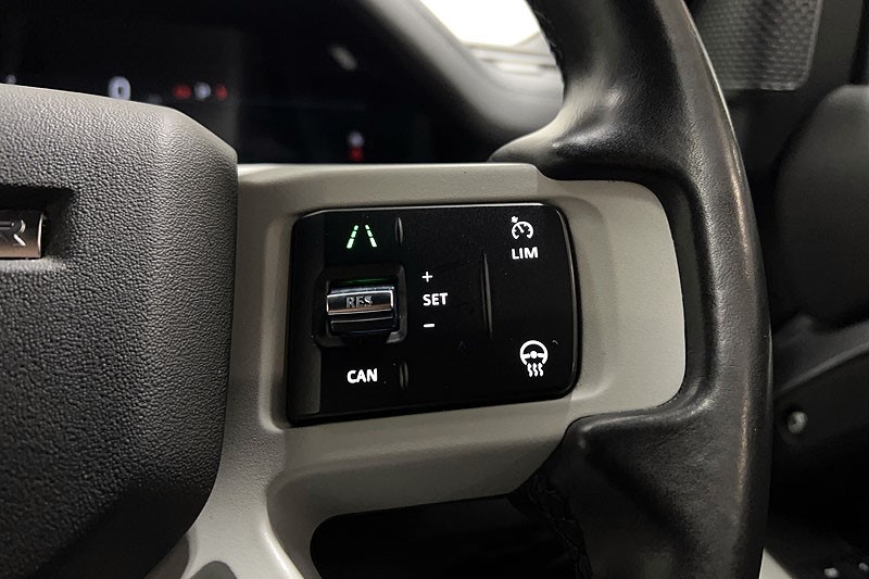 2023 (73) LAND ROVER COMMERCIAL DEFENDER 3.0 D250 Hard Top SE Auto 5261384