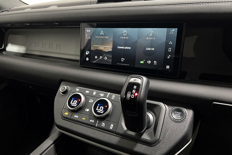 2023 (73) LAND ROVER COMMERCIAL DEFENDER 3.0 D250 Hard Top SE Auto 5261387