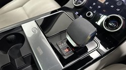 2023 (23) LAND ROVER RANGE ROVER VELAR 2.0 D200 Edition 5dr Auto 5266926