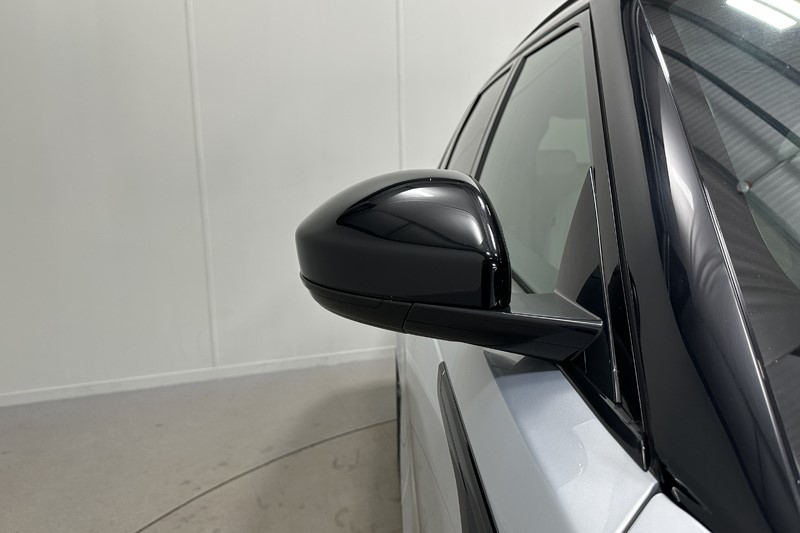 2023 (23) LAND ROVER RANGE ROVER VELAR 2.0 D200 Edition 5dr Auto 5266952