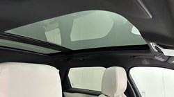 2023 (23) LAND ROVER RANGE ROVER VELAR 2.0 D200 Edition 5dr Auto 5266921