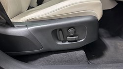 2023 (23) LAND ROVER RANGE ROVER VELAR 2.0 D200 Edition 5dr Auto 5266917