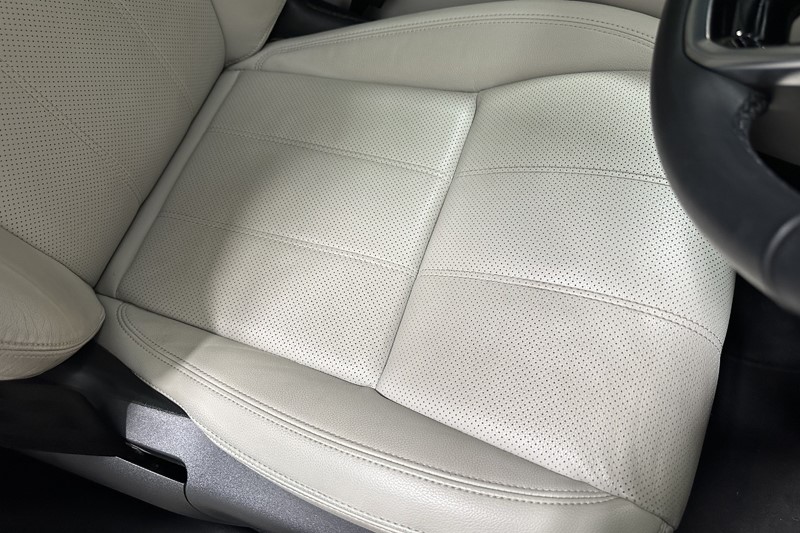 2023 (23) LAND ROVER RANGE ROVER VELAR 2.0 D200 Edition 5dr Auto 5266918