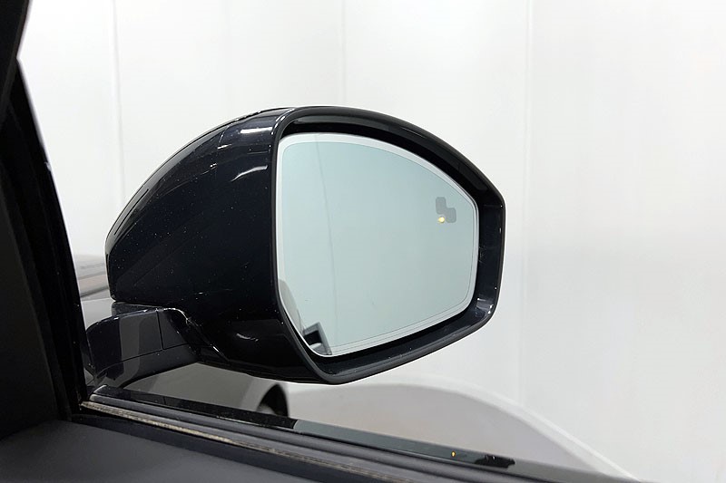 2024 (24) LAND ROVER RANGE ROVER VELAR 3.0 P400 MHEV Autobiography 5dr Auto 5261046