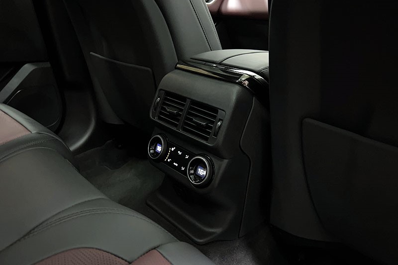 2024 (24) LAND ROVER RANGE ROVER VELAR 3.0 P400 MHEV Autobiography 5dr Auto 5261042